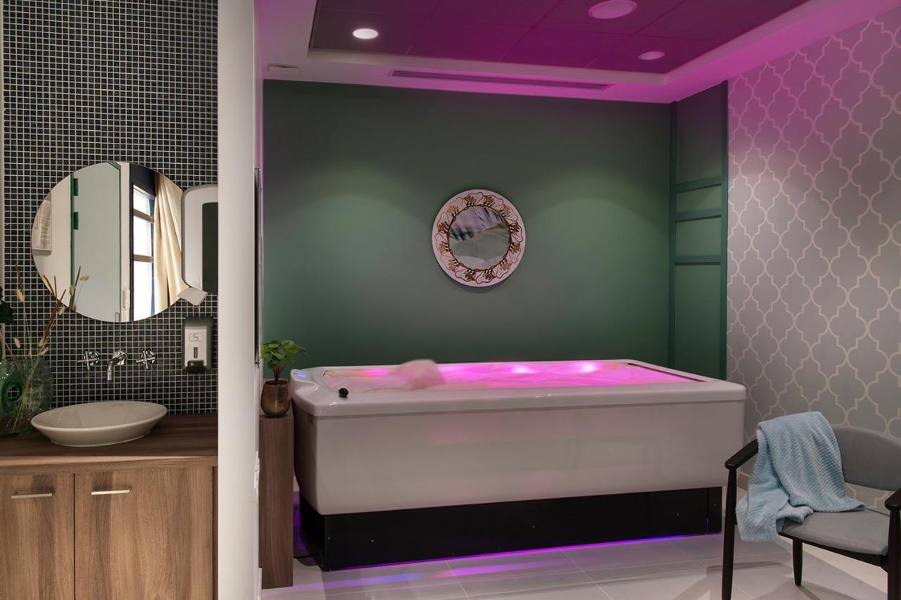Residence Services Seniors Domitys Les Eaux Vives Digne-les-Bains Zewnętrze zdjęcie